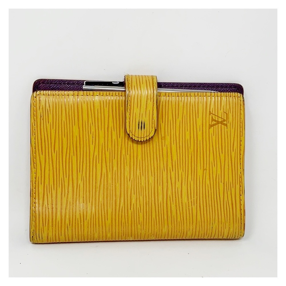 Authentic Louis Vuitton Epi Wallet